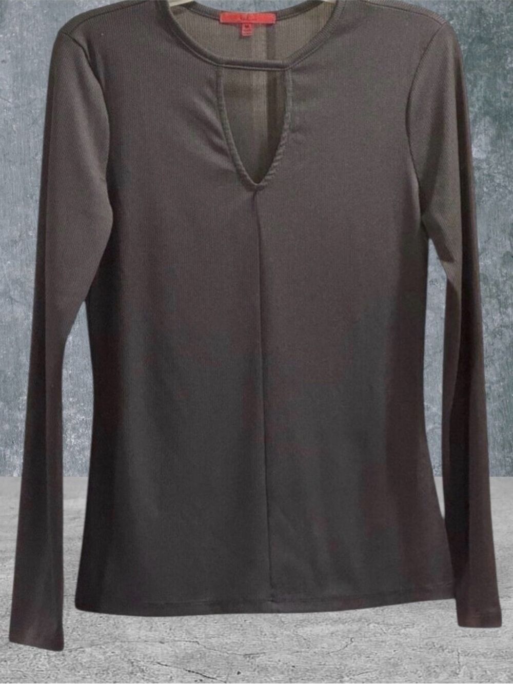 BKE Red Label Women’s Cutout Light Layering Top Size Small